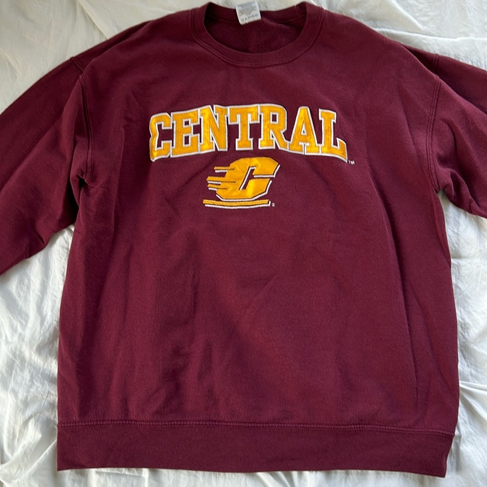 Maroon Central Michigan university crew neck. Size Medium